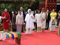 Iriana Joko Widodo Ajak Para Pendamping Pemimpin G20 Melihat Kearifan Lokal Indonesia