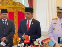 Menhan Prabowo Subianto Dampingi Presiden Joko Widodo Lantik Panglima TNI Laksamana Yudo Margono