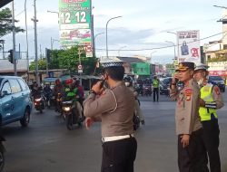 Kapolres Tangsel Sarly Sollu Turun Langsung Gatur Lalin di Perempatan Gaplek