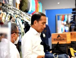 Malam-malam, Presiden Joko Widodo Kunjungi Pusat Perbelanjaan Guna Cek Aktivitas Perekonomian