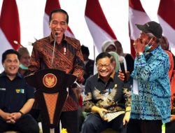Serahkan SK Hutan Sosial dan TORA, Presiden Joko Widodo: Manfaatkan untuk Kesejahteraan