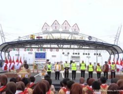 Presiden Joko Widodo: Tol Semarang-Demak Percepat Logistik dan Sebagai Tanggul Laut