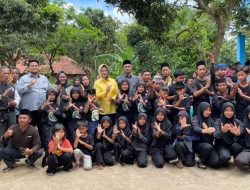 Lestarikan Budaya Banten, Airin Rachmi Diany Ajak Pendekar Kenalkan Pencak Silat kepada Anak-anak