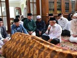 Takziah ke Kediaman Kiai Ali Yafie, Wapres Ma’ruf Amin Kenang Sosok Senior yang Berilmu dan Santun
