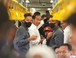 Presiden Joko Widodo Jajal Kereta dari Depo Maros ke Rammang-Rammang
