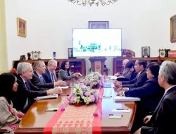 Presiden Joko Widodo Terima Kunjungan Anggota Kongres Amerika Serikat di Istana Merdeka