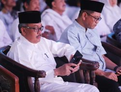 HMR Tunjuk Jefridin Beri Sambutan Pada Peringatan Malam Nuzulul Quran
