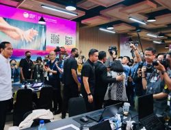 Presiden Joko Widodo Tinjau Pusat Media KTT Ke-42 ASEAN
