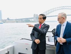 Inilah Momen Keakraban Presiden Joko Widodo dan PM Albanese di Kapal