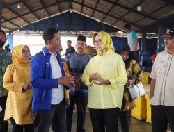 Kunjungi TPI Kronjo, Nelayan Minta Airin Rachmi Diany Perhatikan Harga Ikan Yang Menurun