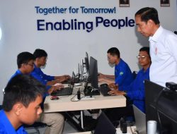 Presiden Joko Widodo Apresiasi Penerapan Kebijakan “Link and Match” antara SMK dan Dunia Industri