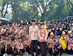 Presiden Joko Widodo dan Ibu Iriana Tinjau Raimuna Nasional XII di Bumi Perkemahan Cibubur