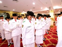 Tim Indonesia Maju Kibarkan Sang Merah Putih di Istana Merdeka