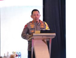 Isi Kuliah Umum di Unhas, Kapolri Ajak Jaga Kondusifitas 