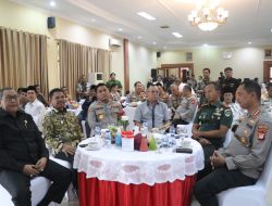 Kapolda Metro Jaya Bersama Forkopimda Tangerang Kota gelar Coffee Morning dan Berikan Bantuan Air Bersih