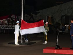 Presiden Jokowi Pimpin Upacara Parade Senja HUT Ke-78 TNI