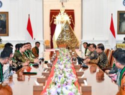 PB HMI Temui Presiden Joko Widodo di Istana Merdeka