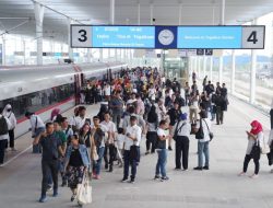 Jadi Moda Transportasi Pilihan untuk Liburan, Whoosh Dongkrak Kunjungan Wisata di Bandung