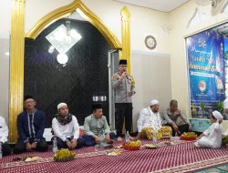 Kapolres Metro Jakarta Timur hadiri Peringatan Maulid Nabi Muhammad Di Mushola Al Amin Pondok Rangon