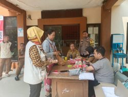 Kegiatan DDS dan Sambang Bhabinkamtibmas Kelurahan Jatimelati Laksanakan Monitoring Pembagian Sembako Bantuan Stunting