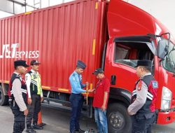 Patroli Polsubsektor Terminal Cargo Polresta Bandara Soekarno-Hatta Ajak Masyarakat Ciptakan Kamtibmas Kondusif