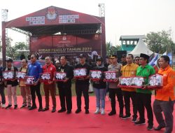Polres Tangsel Lakukan Pengamanan acara Kirab Pemilu 2024 KPU Kota Tangerang Selatan
