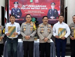 Gelar Syukuran HUT PMJ, Polres Depok Beri Perhargaan Empat Personel Polri