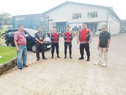 Polisi Siaga Di Tempat Percetakan Surat Suara Pemilu