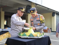 Polres Metro Bekasi Kota Gelar Apel Pagi dalam Rangka Syukuran Memperingati HUT Polda Metro Jaya Ke – 74 Tahun 2023