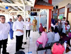 Tinjau Pelayanan Kesehatan di RSUD Salatiga, Presiden Joko Widodo Minta Terus Diperbaiki