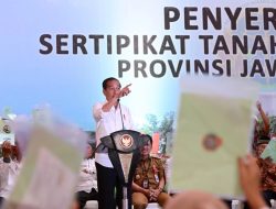 Presiden Joko Widodo Bagikan Sertifikat Tanah bagi Masyarakat di Wonosobo Jawa Tengah