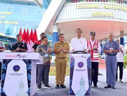 Momen Presiden Joko Widodo Resmikan Terminal Pakupatan Tipe A di Kota Serang