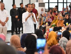 Presiden Joko Widodo Pastikan Program Bantuan Pangan kepada Masyarakat Terus Bergulir
