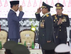 Di Rapim TNI-Polri, Menhan Prabowo Subianto Terima Kenaikan Pangkat Istimewa dari Presiden Joko Widodo