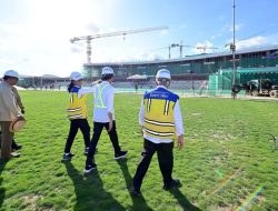 Presiden Joko Widodo Tinjau Lapangan Upacara Pelaksanaan HUT Ke-79 RI di IKN