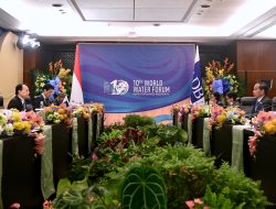 Presiden Jokowi Bahas Kemitraan dan Transisi Energi dengan Presiden ADB di KTT World Water Forum