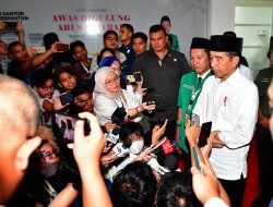 Presiden Jokowi: Kenaikan UKT Dibatalkan untuk Tahun Ini