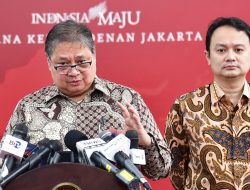 Presiden Jokowi Pimpin Rapat Bahas Persiapan Indonesia Jadi Negara Anggota OECD