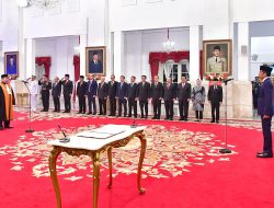 Presiden Jokowi Saksikan Pengucapan Sumpah Suharto sebagai Wakil Ketua MA Bidang Non-Yudisial