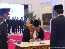 Presiden Joko Widodo Saksikan Pengucapan Sumpah Wakil Ketua MA Bidang Non Yudisial