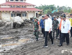 Presiden dan Ibu Iriana Tinjau Area Terdampak Longsor dan Banjir Bandang di Agam