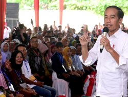 Tinjau Gudang Bulog di Lubuklinggau, Presiden Jokowi Pastikan Kelanjutan Bantuan Pangan