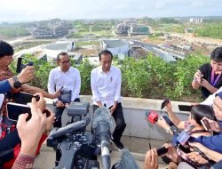 Presiden Joko Widodo Ajak Media Tinjau Kawasan Istana Kepresidenan