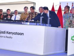 Presiden Jokowi Resmikan Ekosistem Kendaraan Listrik dan Pabrik Sel Baterai Listrik Pertama dan Terbesar di Asia Tenggara