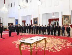Reshuffle Kabinet, Presiden Joko Widodo Lantik 2 Kepala Badan dan Kepala Kantor Komunikasi Kepresidenan