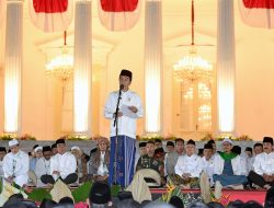 Awali Rangkaian Peringatan HUT ke-79 RI, Presiden Jokowi Hadiri Zikir dan Doa Kebangsaan di Istana Merdeka