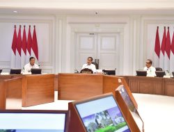 Pimpin Ratas RAPBN 2025, Presiden Jokowi: Waspadai Risiko Ekonomi Global