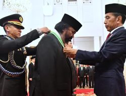 Presiden Jokowi Anugerahkan Tanda Kehormatan bagi 64 Tokoh