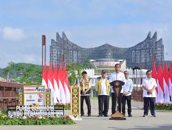 Presiden Jokowi Resmikan Plaza Seremoni Sumbu Kebangsaan di Ibu Kota Nusantara