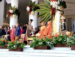 Wakil Presiden dan Wakil Presiden Terpilih Ikuti Upacara Detik-Detik Proklamasi dari Jakarta